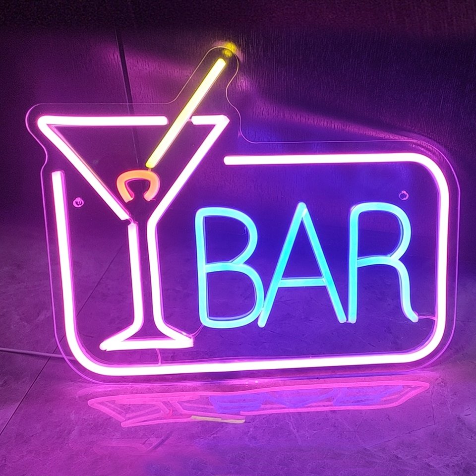 Néon "Cocktails Bar"
