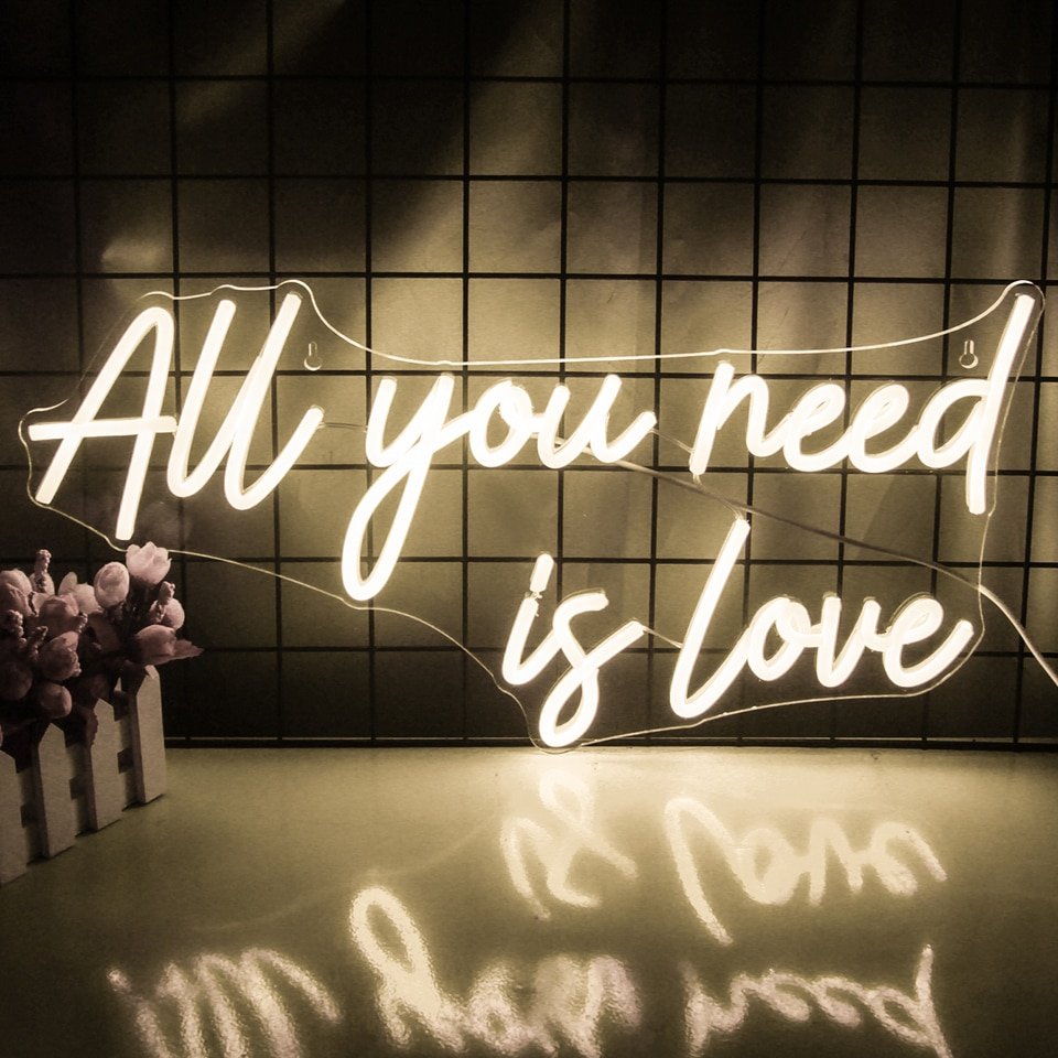 Néon "All You Need Is Love"