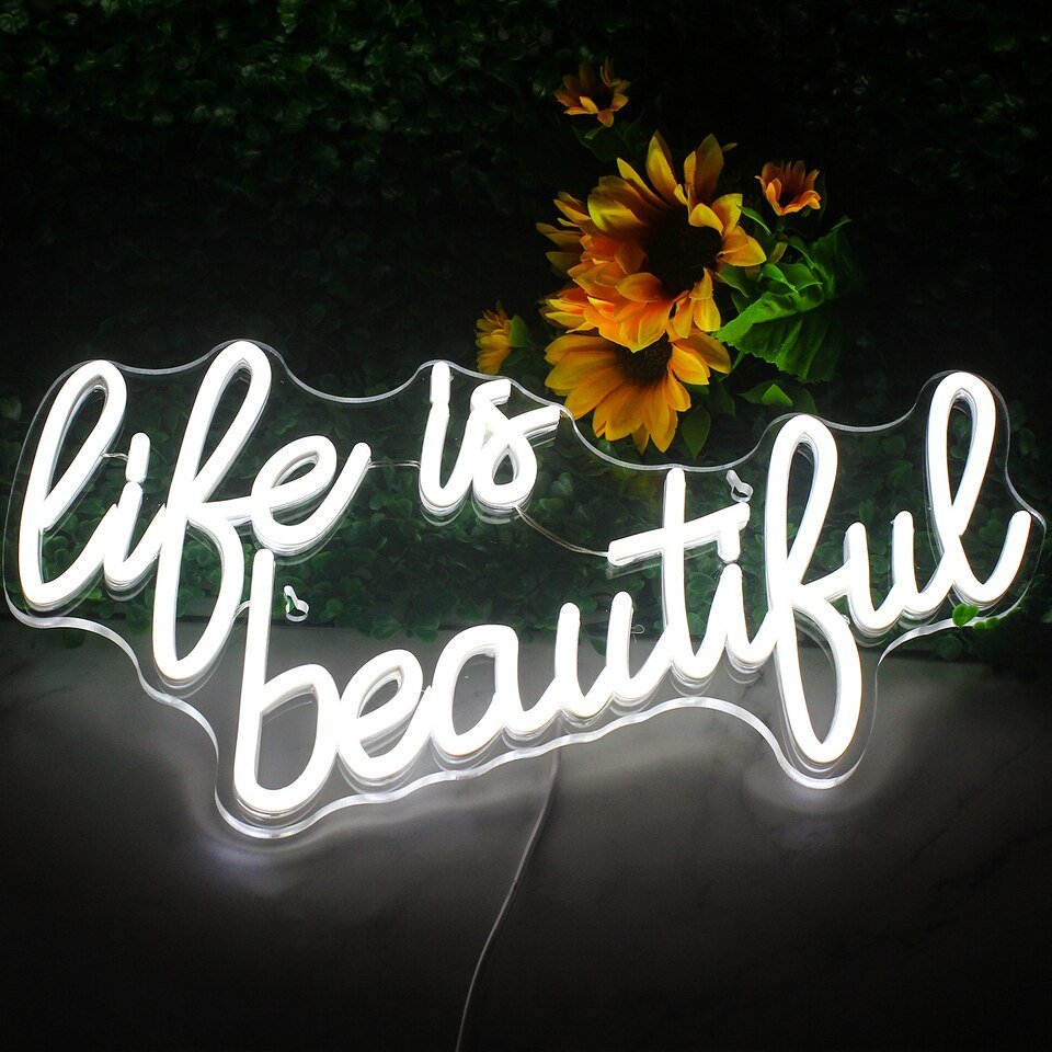 Néon "Life is Beautiful" - 2