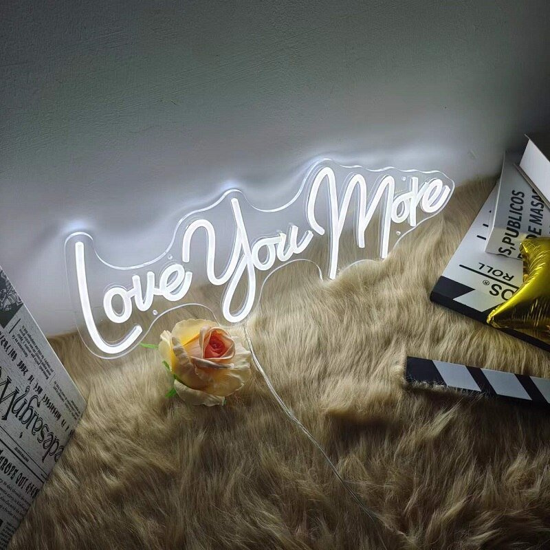 Néon "Love You More" - 5