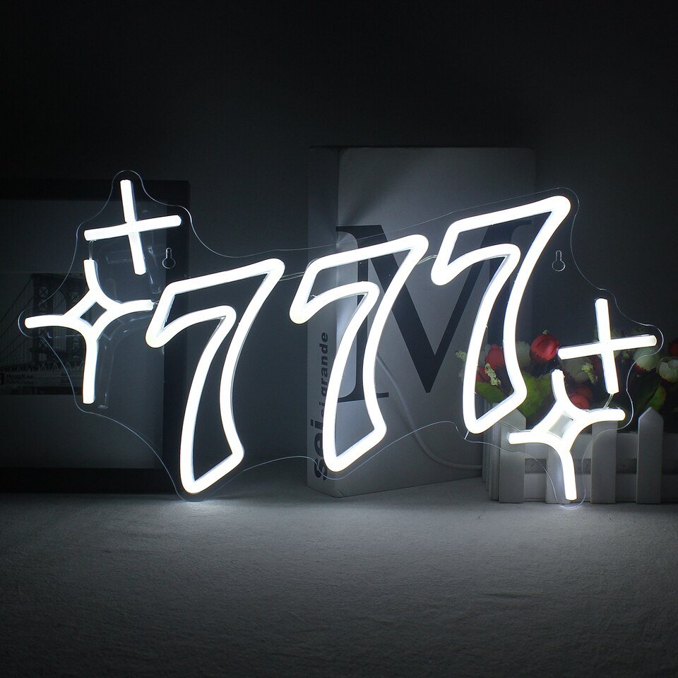 Néon "777" - 9