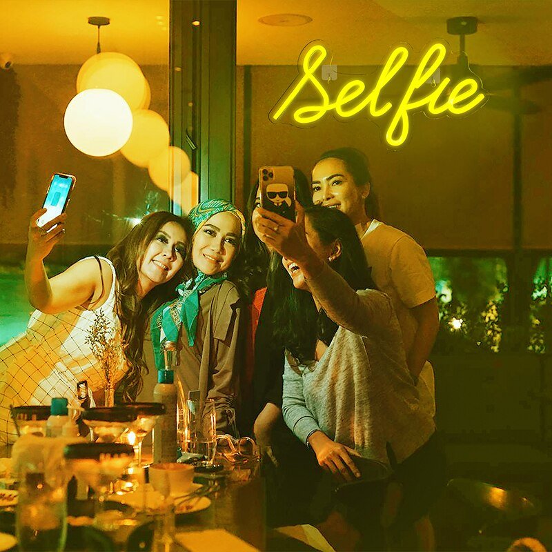Néon "Selfie" - 4